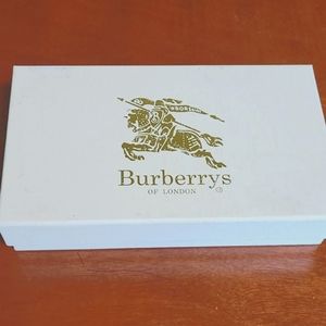 Burberrys Women Wallet